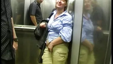 Bir yabancının seksi türk seks amatör karısı horoz