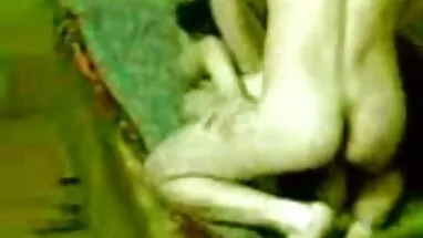 Küçük memeli amatör gizli çekim porn kıllı çapa