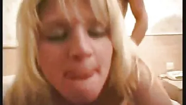 Amatör kedi kullanma ona kedi mature amatör porno okşayarak bir horoz