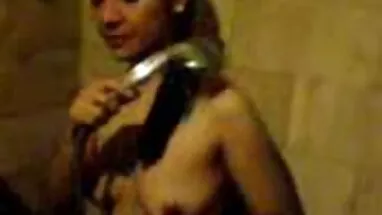 O uzakta ve annelik amatör mature porno