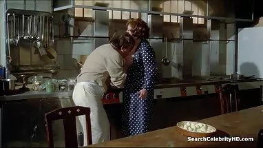 Kısa saç kendini amatör türk sikişleri